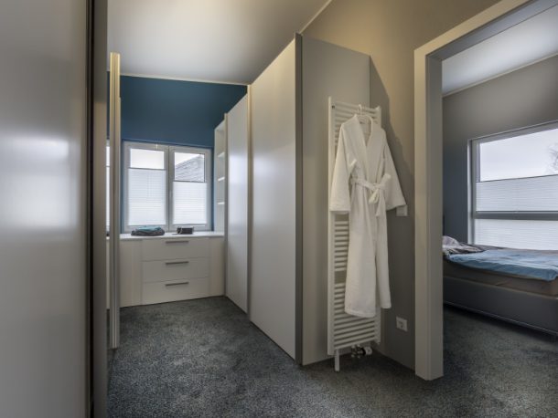 Tapis shaggy dans dressing et chambre à coucher-chaud au pied meme sans chaussettes
