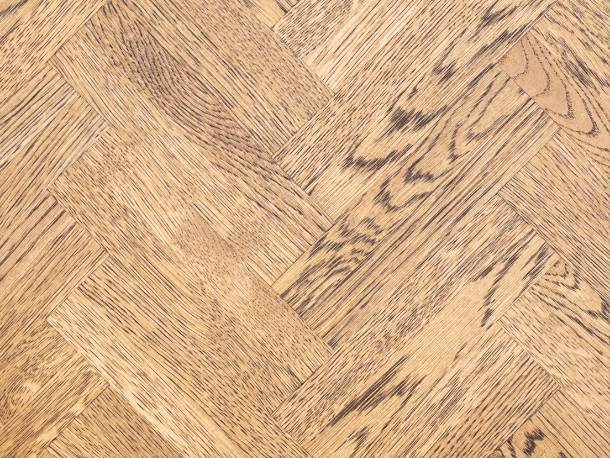 3 bonnes raisons de rénover un parquet (au lieu de le changer).