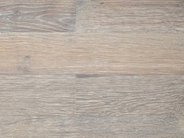 3 bonnes raisons de rénover un parquet (au lieu de le changer).